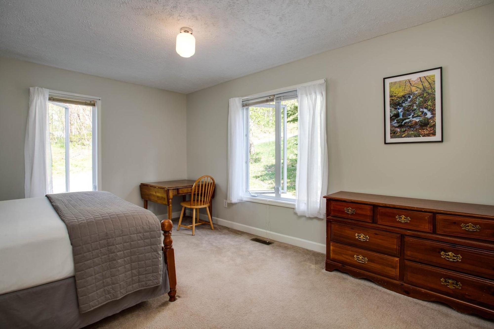 Love Ridge Mountain Lodging Lyndhurst Buitenkant foto